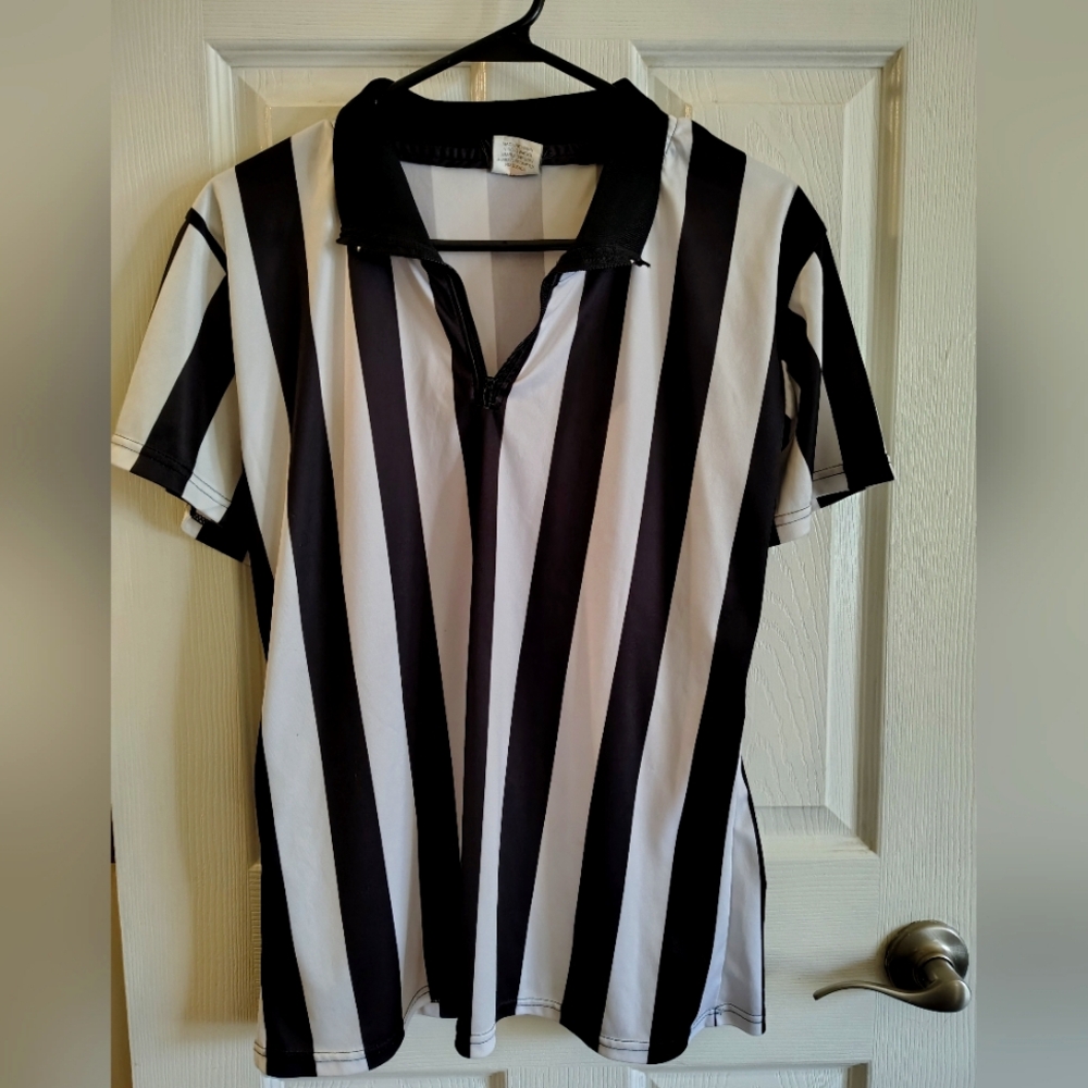 Mens Medium Crown Partial Zip Ref Jersey- Be Game ready!